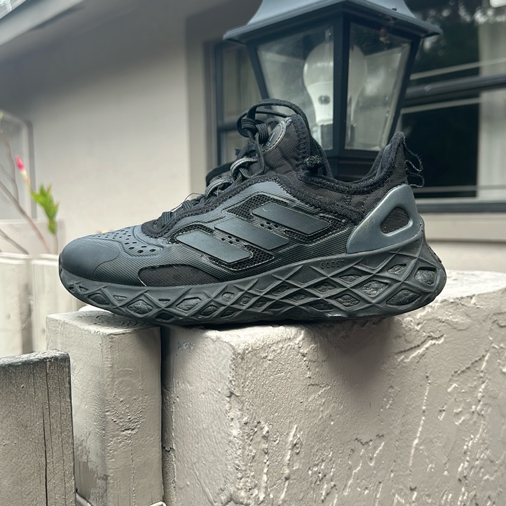 Boys adidas black sneakers